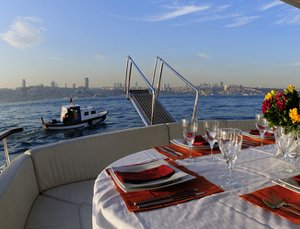 Alquila una embarcación en Estambul